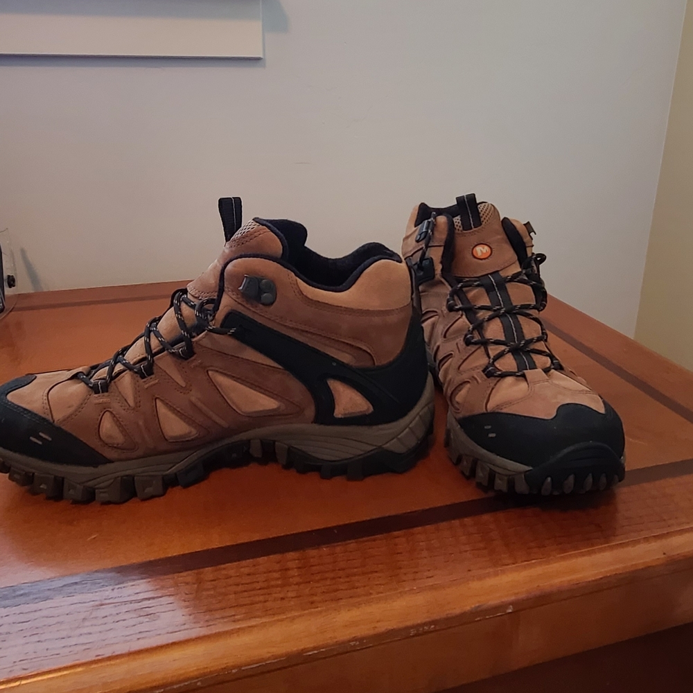 Merrell Boots 10.5